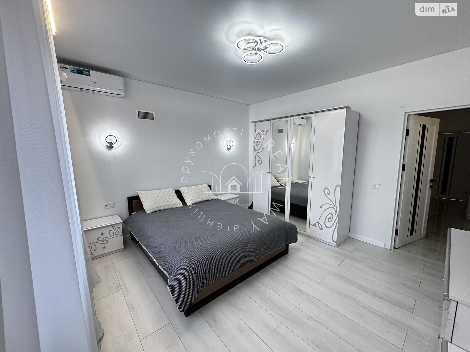 одноэтажный дом, 169 кв. м, кирпич. Продажа в Ужгороде район Садовый фото 1