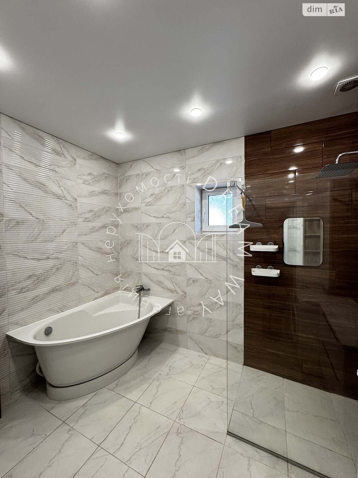 одноэтажный дом, 169 кв. м, кирпич. Продажа в Ужгороде район Садовый фото 1