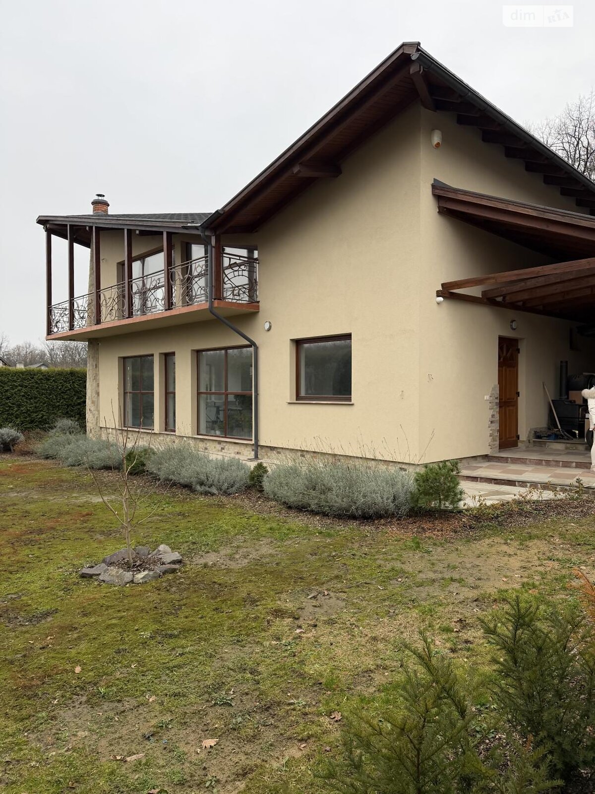 двухэтажный дом с верандой, 295.2 кв. м, кирпич. Продажа в Ужгороде район Шахта фото 1 двухэтажный дом с верандой, 295.2 кв. м, кирпич. Продажа в Ужгороде район Шахта фото 1