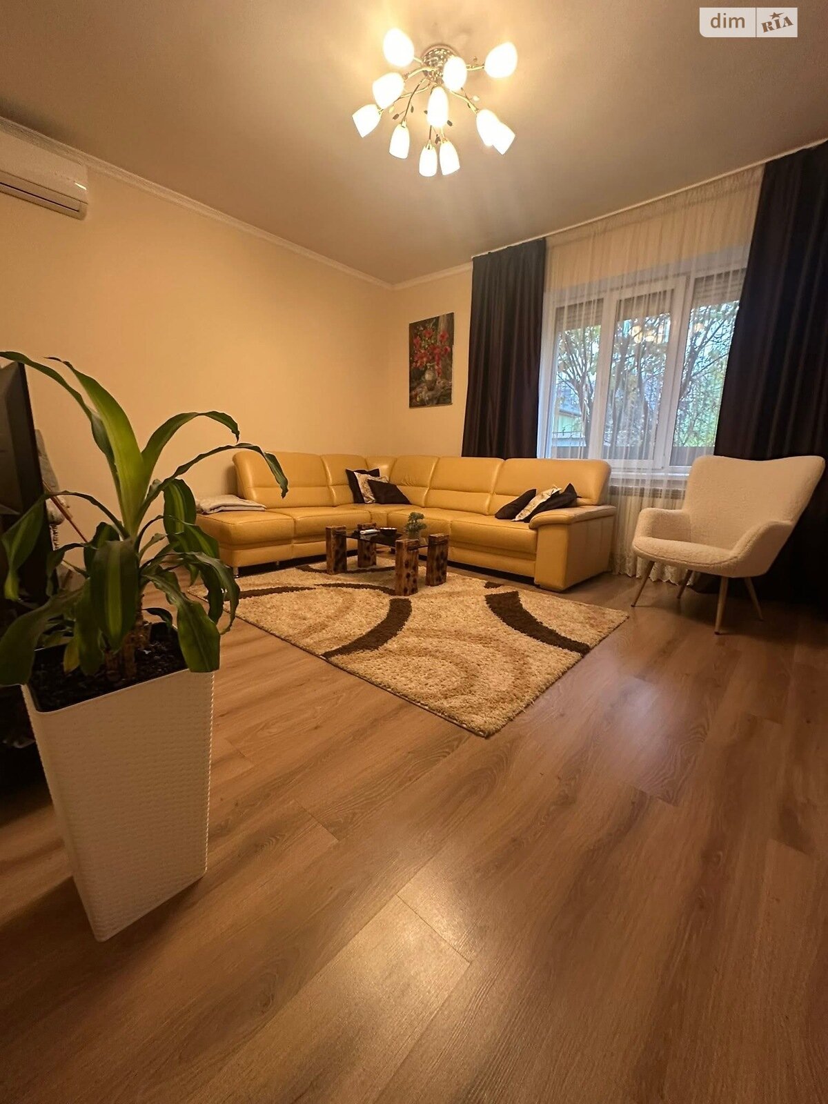 одноэтажный дом с верандой, 207 кв. м, кирпич. Продажа в Ужгороде район Шахта фото 1 одноэтажный дом с верандой, 207 кв. м, кирпич. Продажа в Ужгороде район Шахта фото 1