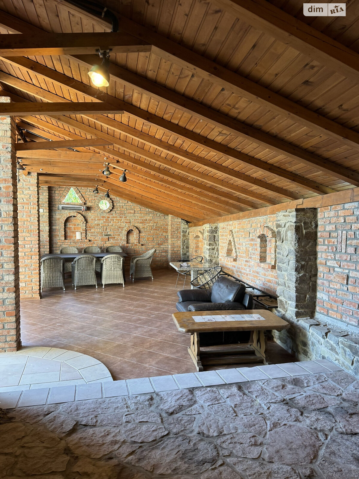 двухэтажный дом с верандой, 295 кв. м, кирпич. Продажа в Ужгороде район Шахта фото 1 двухэтажный дом с верандой, 295 кв. м, кирпич. Продажа в Ужгороде район Шахта фото 1