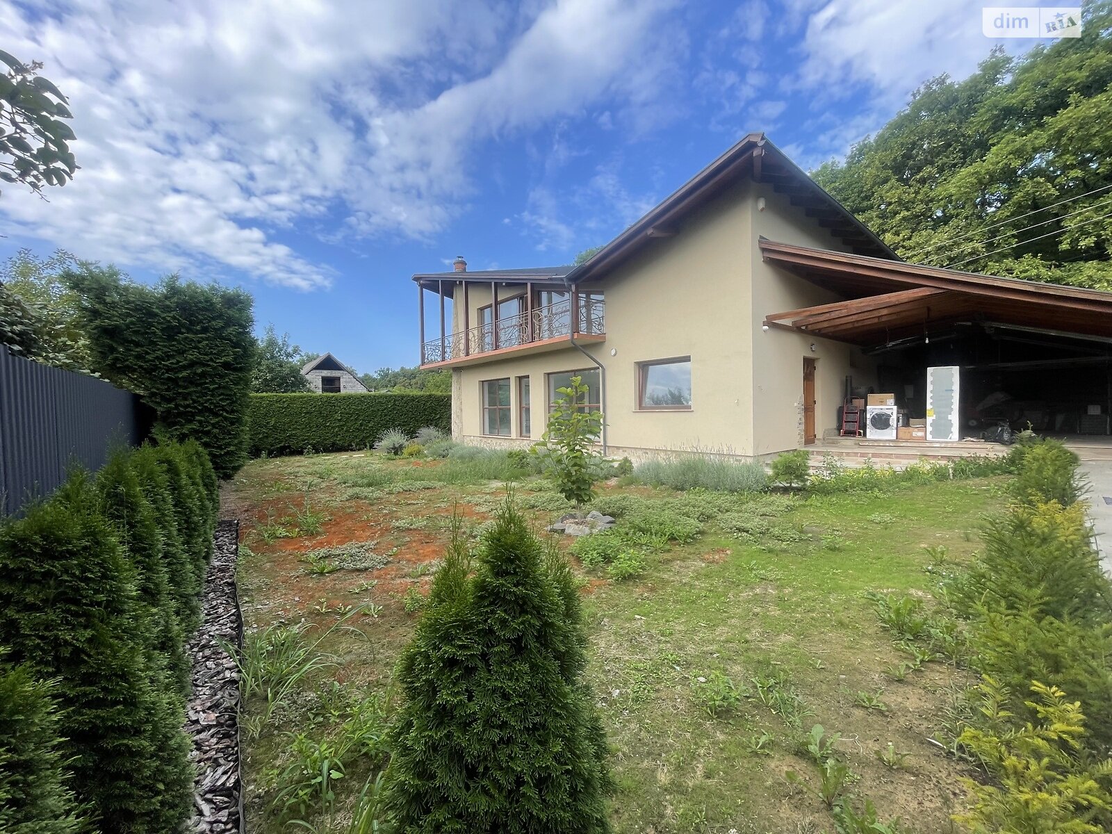 двухэтажный дом с верандой, 295 кв. м, кирпич. Продажа в Ужгороде район Шахта фото 1 двухэтажный дом с верандой, 295 кв. м, кирпич. Продажа в Ужгороде район Шахта фото 1