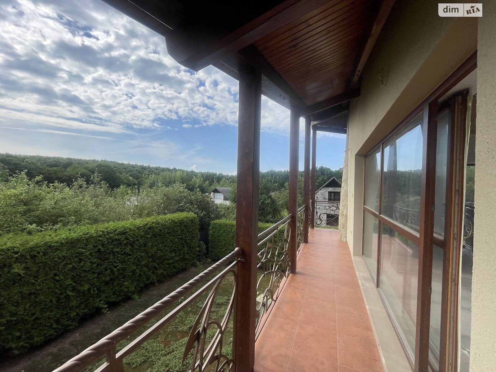 двухэтажный дом с верандой, 295 кв. м, кирпич. Продажа в Ужгороде район Шахта фото 1 двухэтажный дом с верандой, 295 кв. м, кирпич. Продажа в Ужгороде район Шахта фото 1