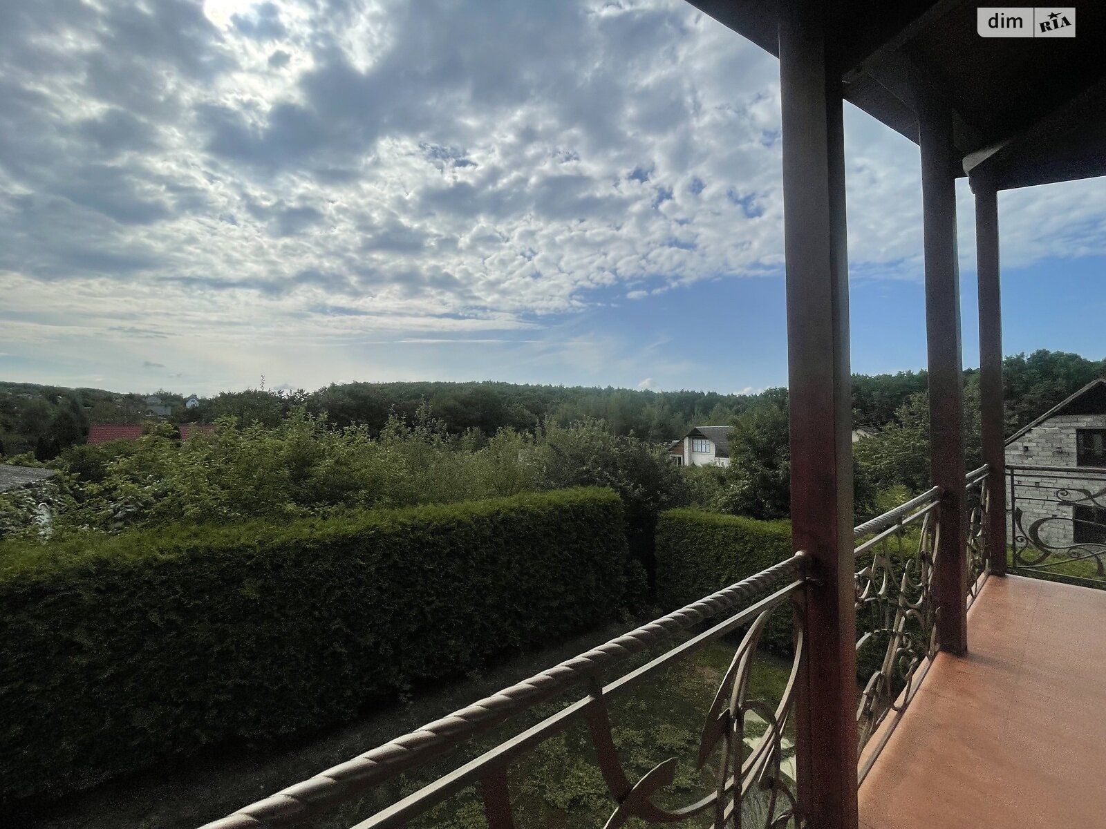 двухэтажный дом с верандой, 295 кв. м, кирпич. Продажа в Ужгороде район Шахта фото 1 двухэтажный дом с верандой, 295 кв. м, кирпич. Продажа в Ужгороде район Шахта фото 1