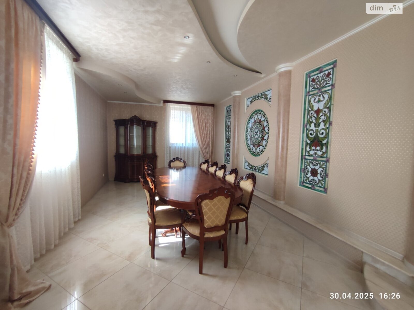 двухэтажный дом с гаражом, 295 кв. м, кирпич. Продажа в Ужгороде фото 1 двухэтажный дом с гаражом, 295 кв. м, кирпич. Продажа в Ужгороде фото 1