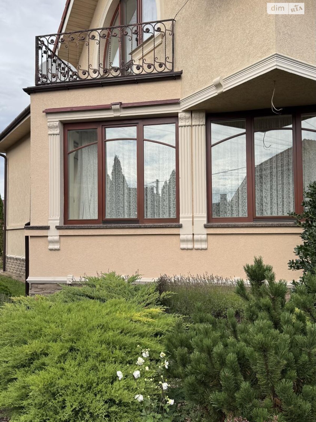 двоповерховий будинок з верандою, 298 кв. м, кирпич. Продаж у Ужгороді фото 1