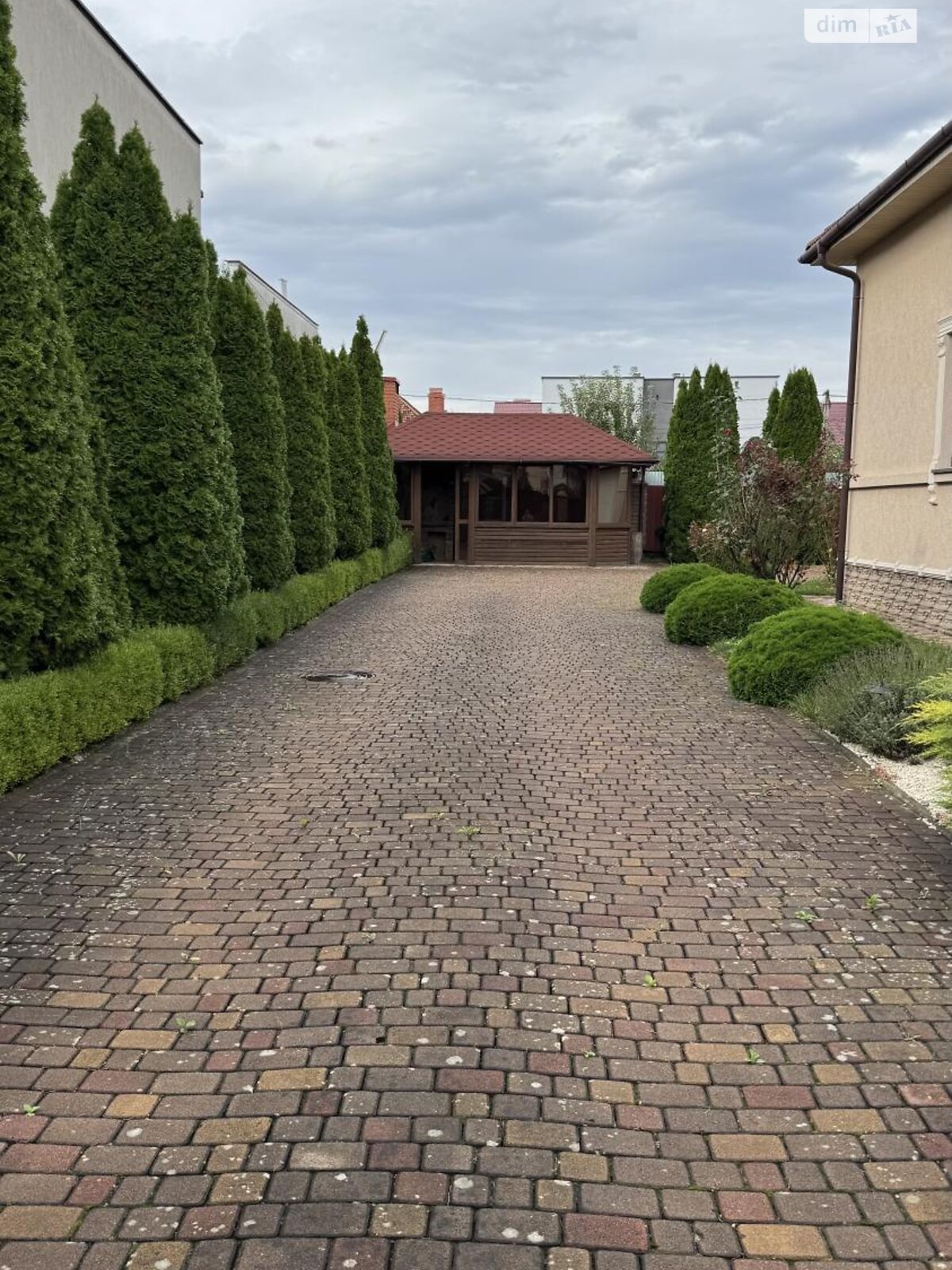 двоповерховий будинок з верандою, 298 кв. м, кирпич. Продаж у Ужгороді фото 1