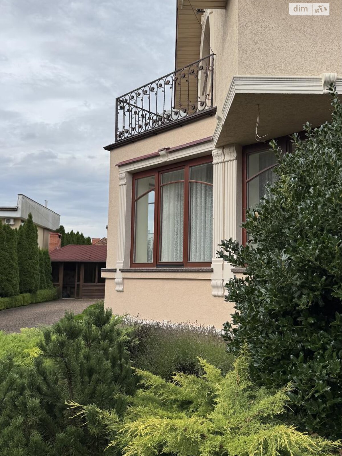 двоповерховий будинок з верандою, 298 кв. м, кирпич. Продаж у Ужгороді фото 1