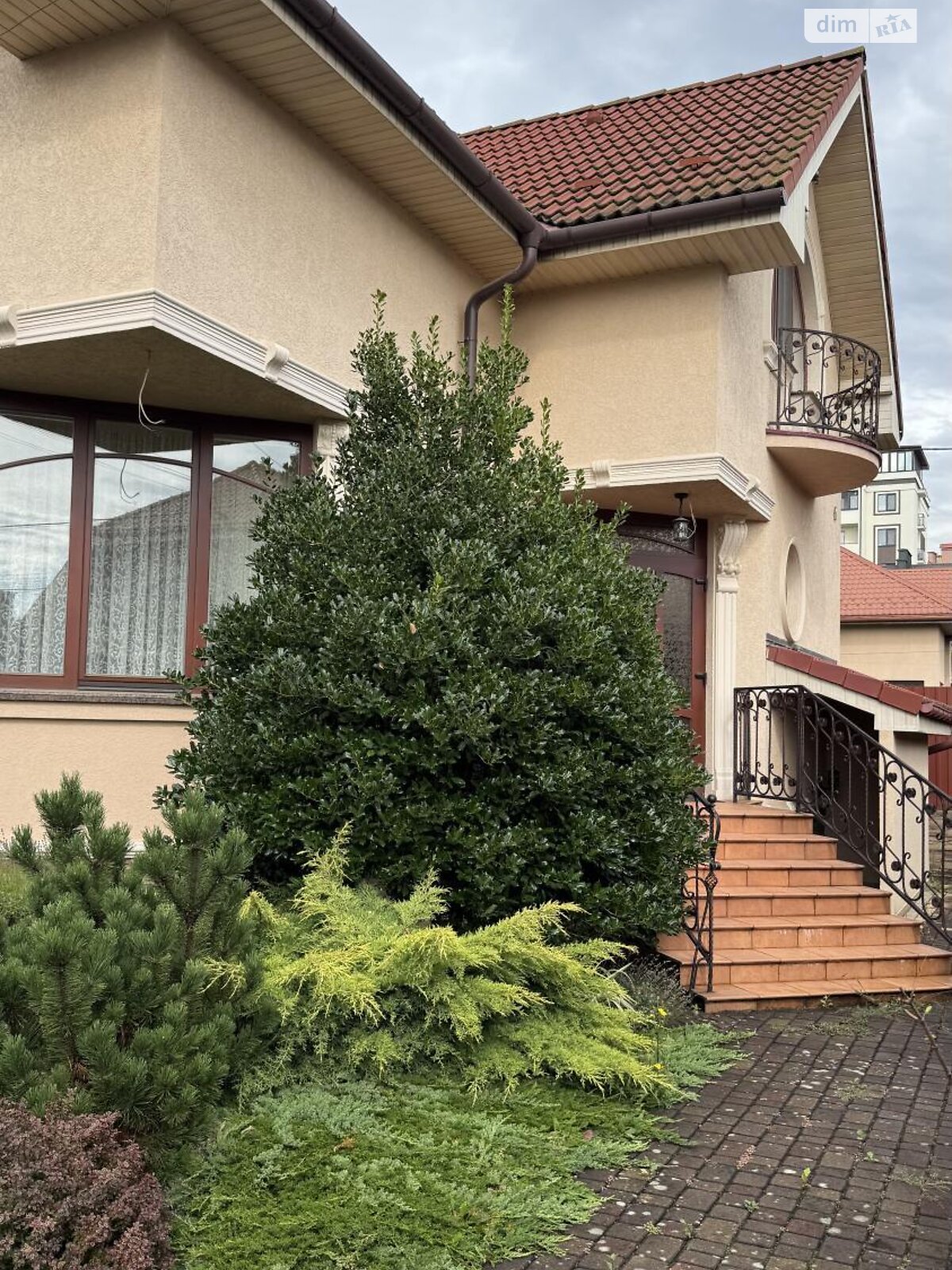 двоповерховий будинок з верандою, 298 кв. м, кирпич. Продаж у Ужгороді фото 1