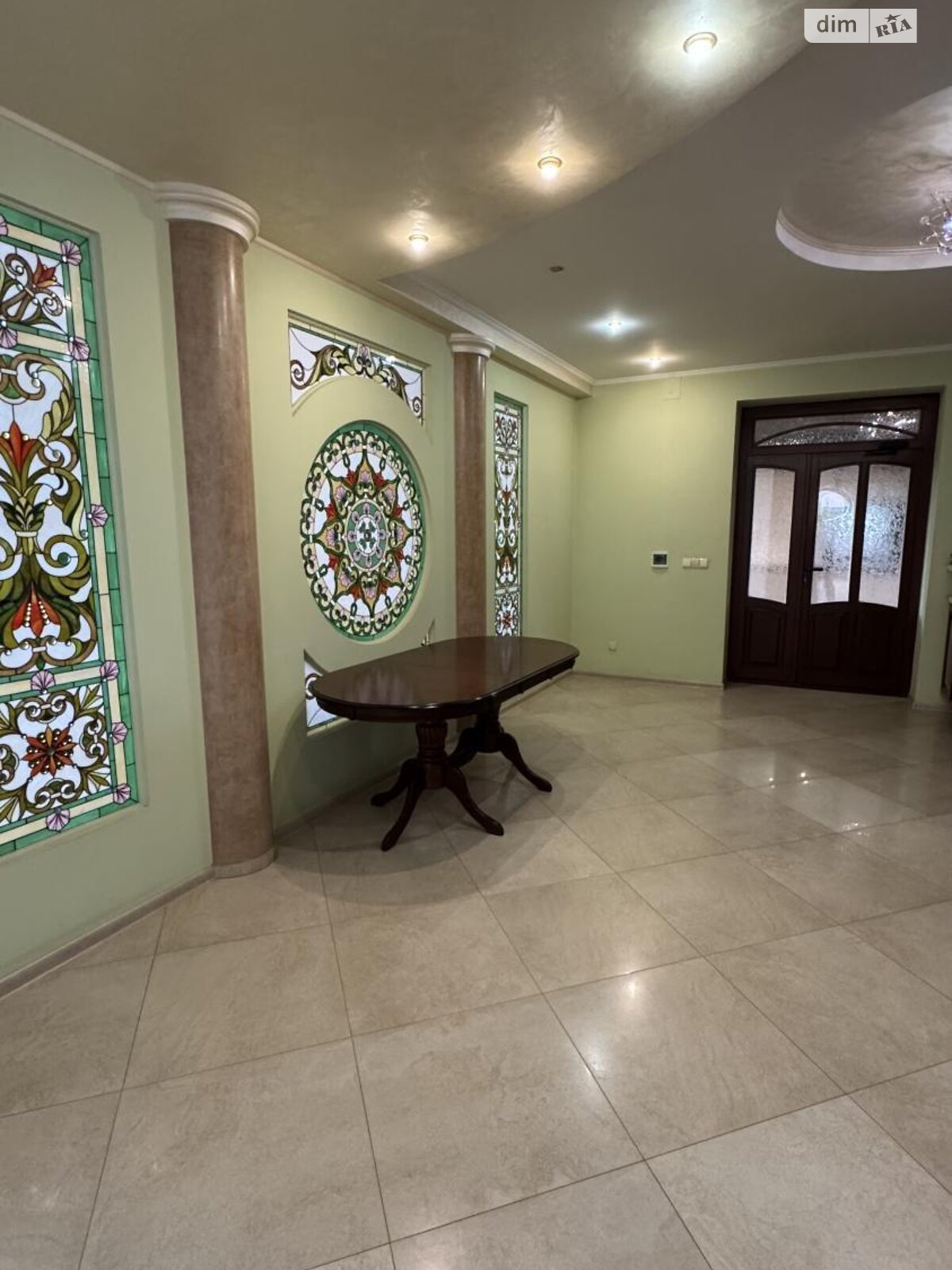 двоповерховий будинок з верандою, 298 кв. м, кирпич. Продаж у Ужгороді фото 1