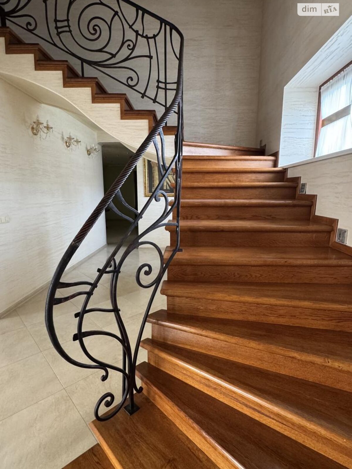 двоповерховий будинок з верандою, 298 кв. м, кирпич. Продаж у Ужгороді фото 1