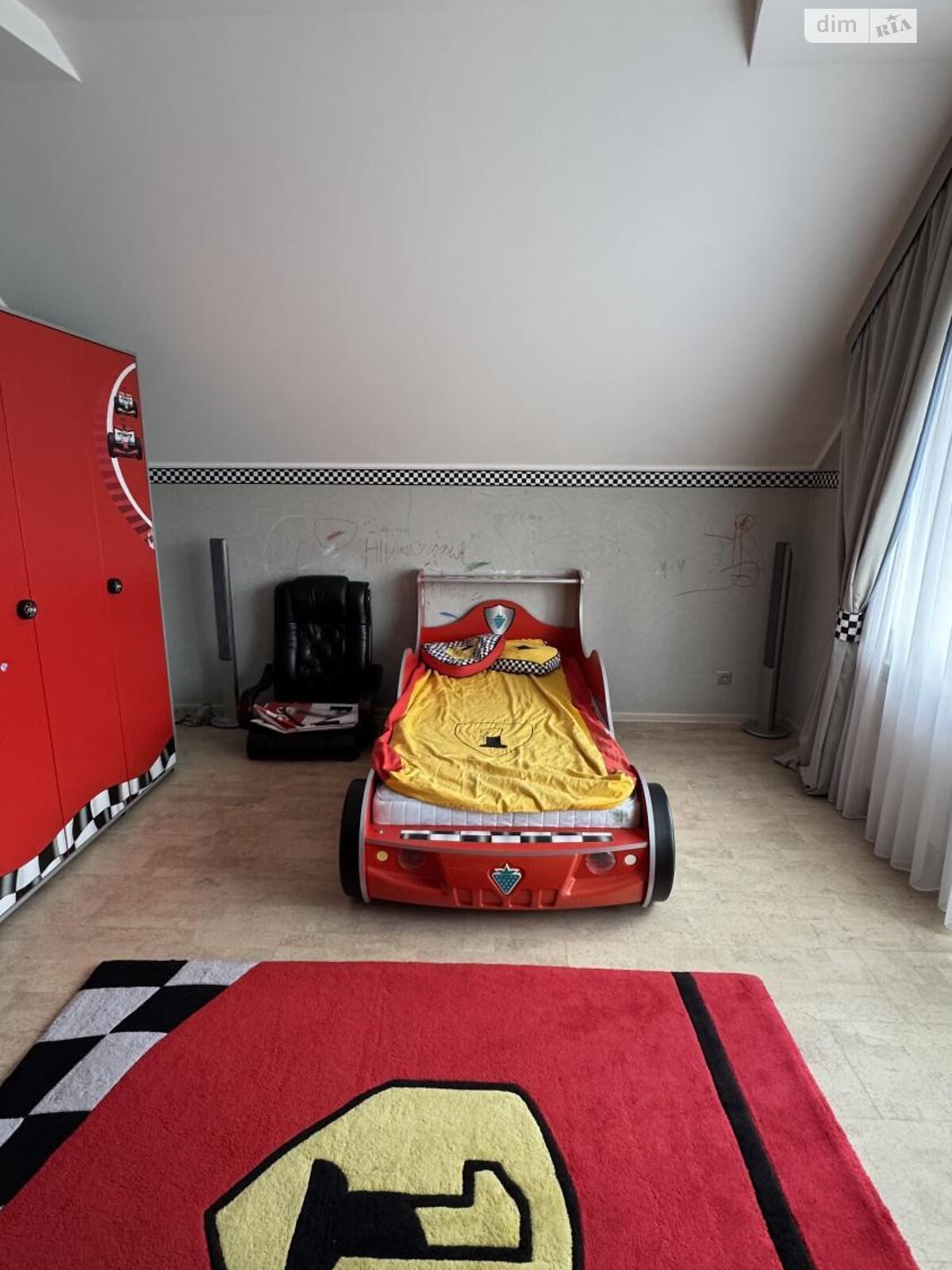 двоповерховий будинок з верандою, 298 кв. м, кирпич. Продаж у Ужгороді фото 1