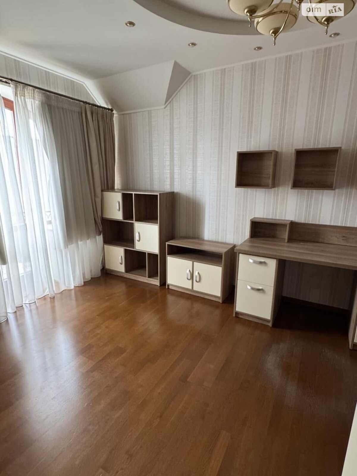 двоповерховий будинок з верандою, 298 кв. м, кирпич. Продаж у Ужгороді фото 1