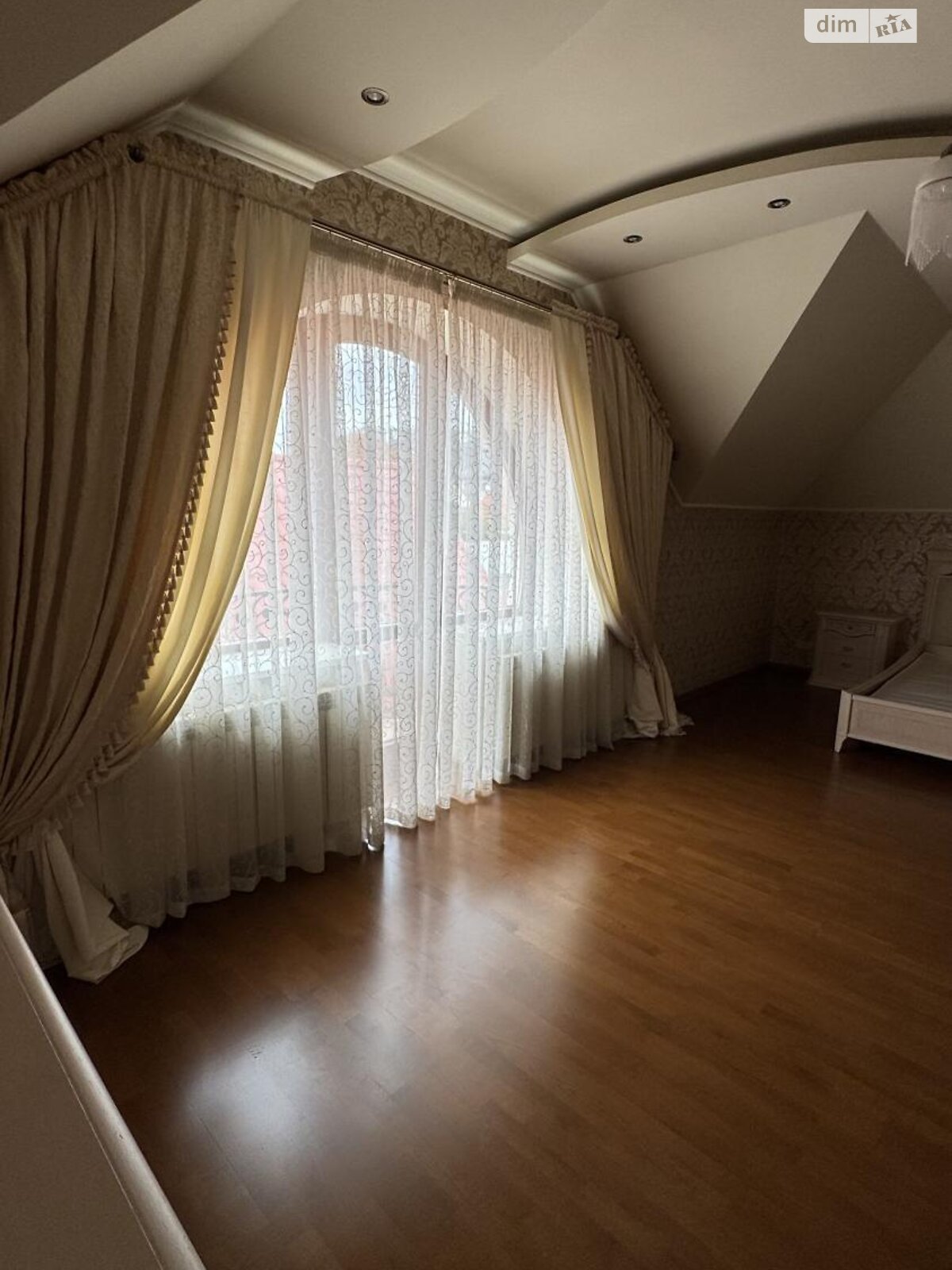 двоповерховий будинок з верандою, 298 кв. м, кирпич. Продаж у Ужгороді фото 1