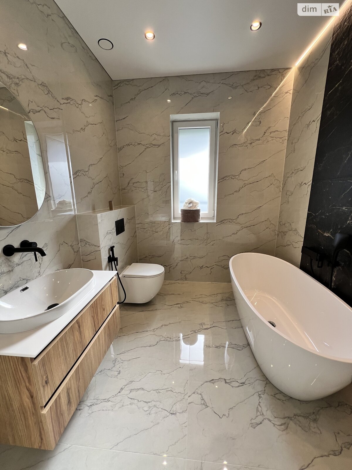 одноповерховий будинок, 135 кв. м, кирпич. Продаж у Ужгороді фото 1 одноповерховий будинок, 135 кв. м, кирпич. Продаж у Ужгороді фото 1