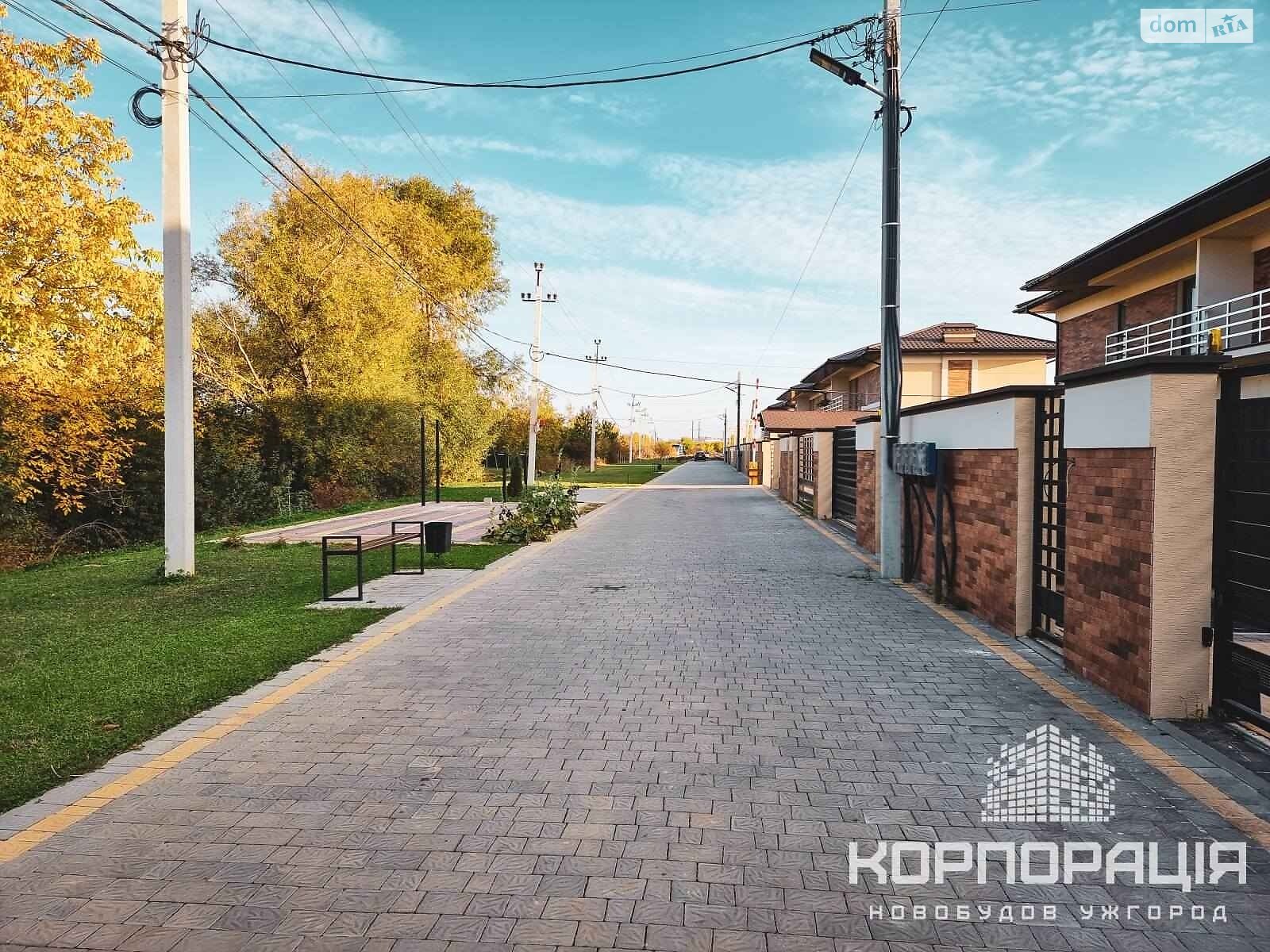 двухэтажный дом без мебели, 140 кв. м, кирпич. Продажа в Сторожнице фото 1