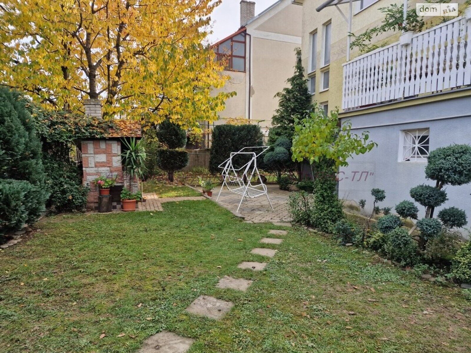 двоповерховий будинок веранда, 309 кв. м, цегла. Продаж у Сторожниці фото 1