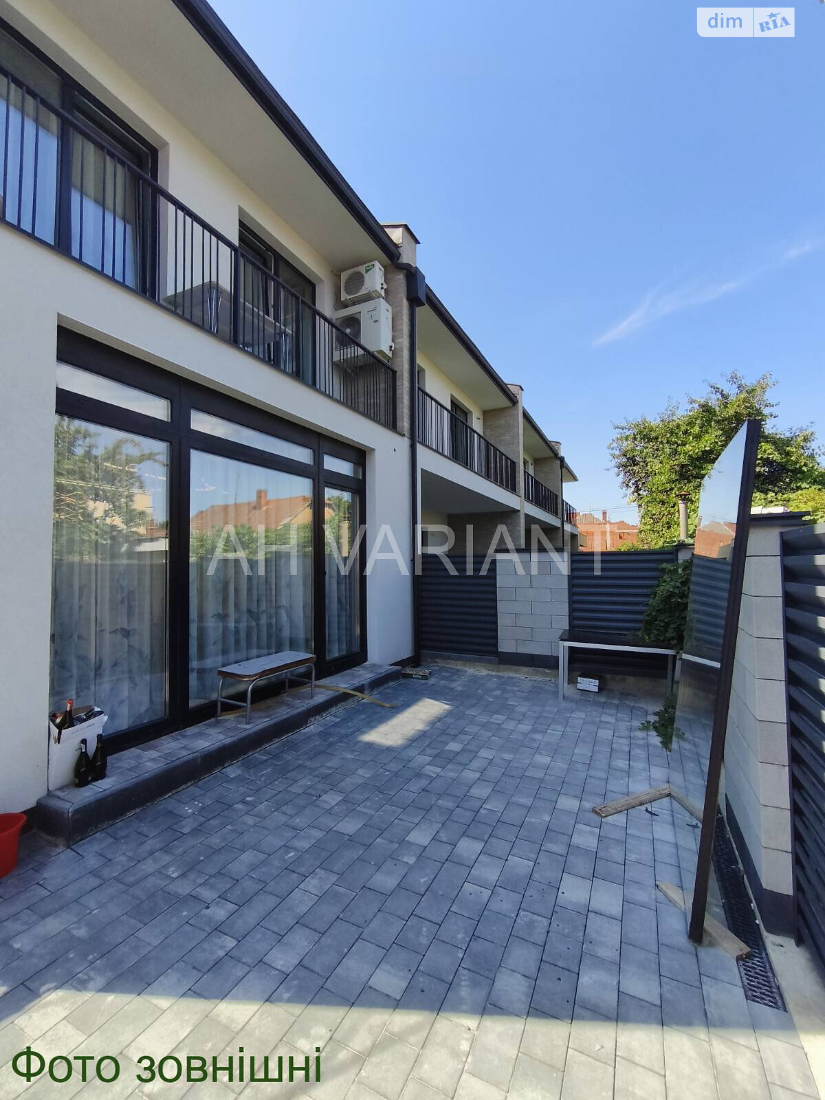 двоповерховий будинок з балконом, 120 кв. м, цегла. Продаж в Ужгороді, район Свепомоц фото 1