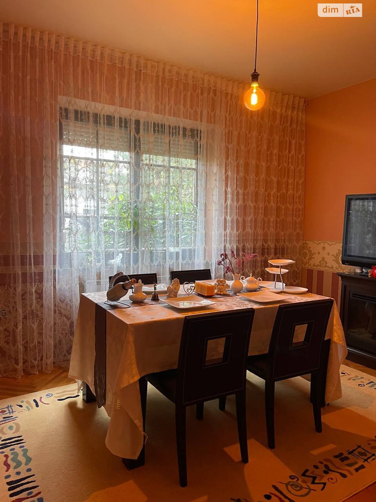 двоповерховий будинок з опаленням, 296.2 кв. м, цегла. Продаж в Ужгороді, район Свепомоц фото 1 двоповерховий будинок з опаленням, 296.2 кв. м, цегла. Продаж в Ужгороді, район Свепомоц фото 1