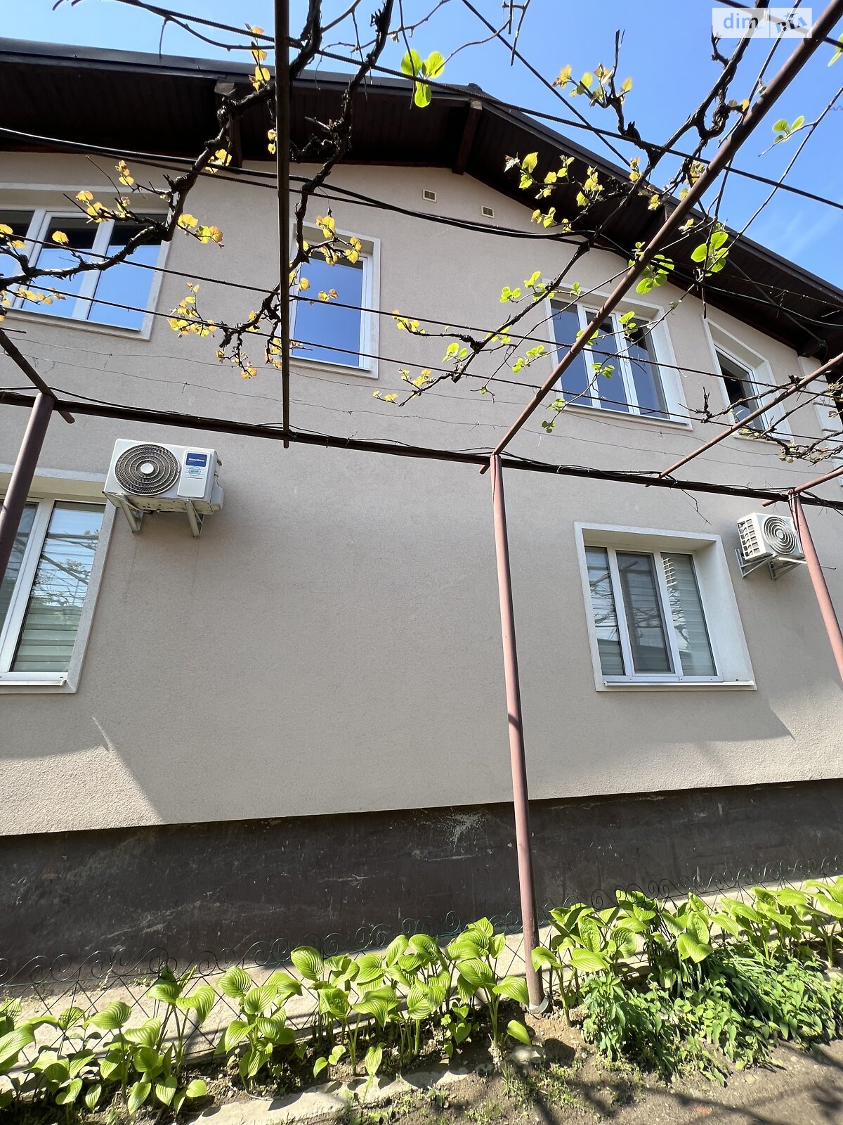 двоповерховий будинок з гаражем, 214 кв. м, цегла. Продаж в Ужгороді, район Свепомоц фото 1 двоповерховий будинок з гаражем, 214 кв. м, цегла. Продаж в Ужгороді, район Свепомоц фото 1