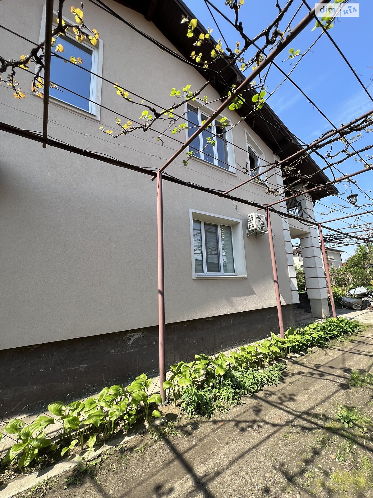 двоповерховий будинок з гаражем, 214 кв. м, цегла. Продаж в Ужгороді, район Свепомоц фото 1 двоповерховий будинок з гаражем, 214 кв. м, цегла. Продаж в Ужгороді, район Свепомоц фото 1