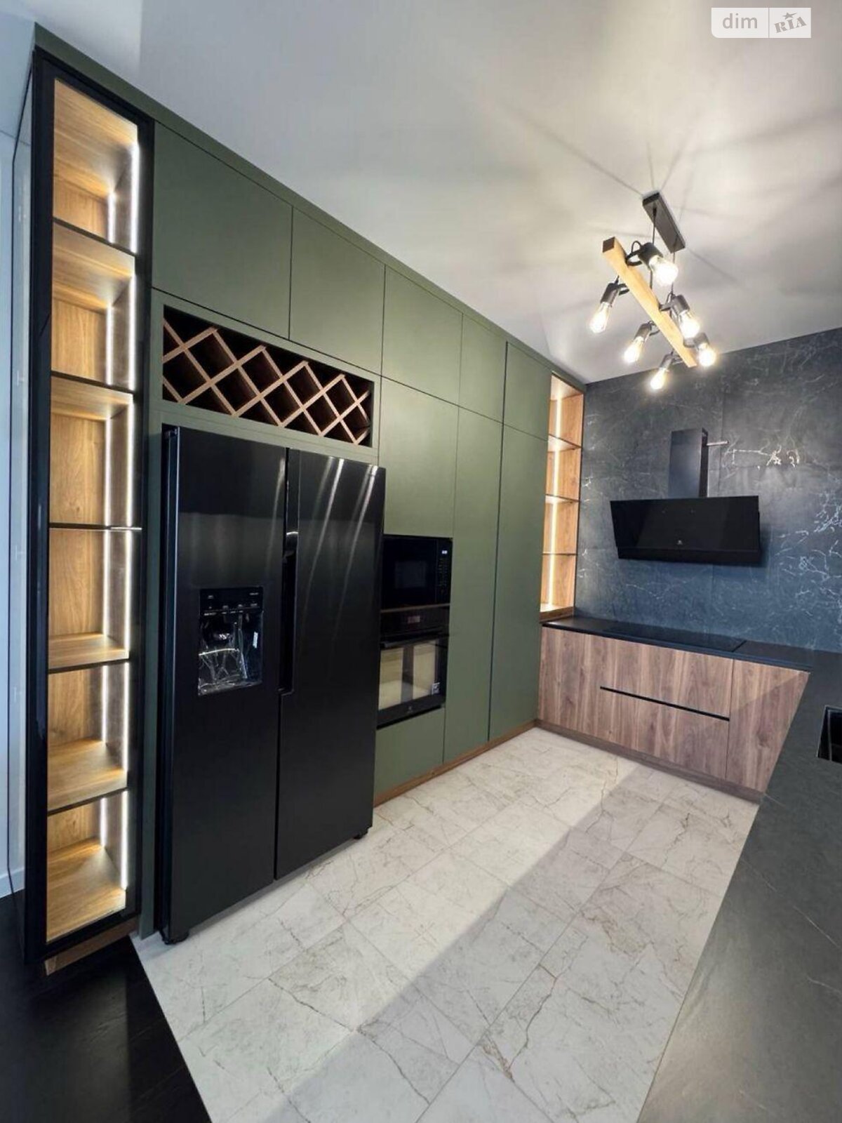 одноэтажный дом с верандой, 145 кв. м, кирпич. Продажа в Ужгороде район Свепомоц фото 1