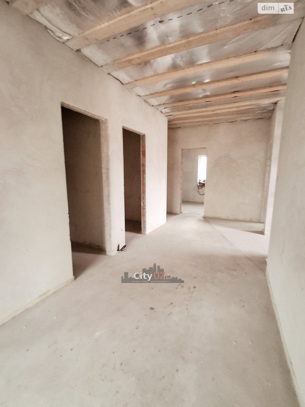 одноэтажный дом, 200 кв. м, кирпич. Продажа в Ужгороде район Табла-1 фото 1