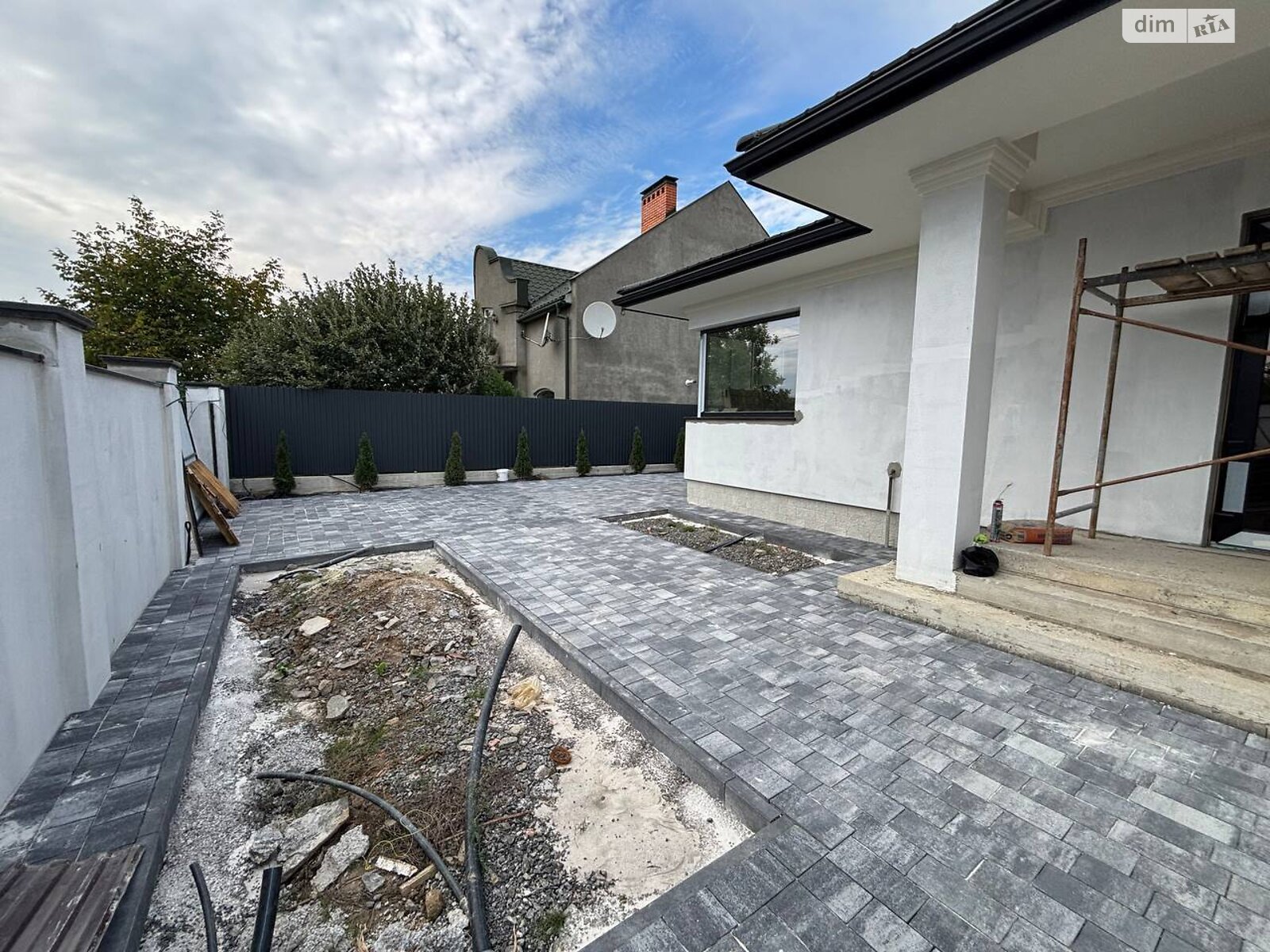 одноповерховий будинок, 145 кв. м, цегла. Продаж в Ужгороді, район Табла-1 фото 1