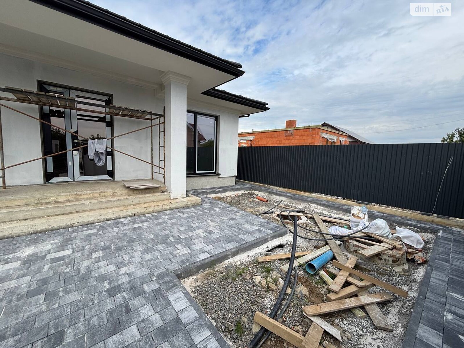 одноповерховий будинок, 145 кв. м, цегла. Продаж в Ужгороді, район Табла-1 фото 1