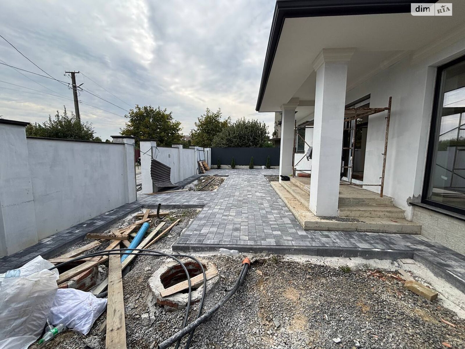 одноповерховий будинок, 145 кв. м, цегла. Продаж в Ужгороді, район Табла-1 фото 1