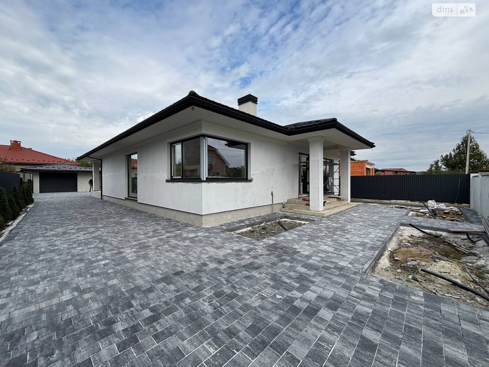 одноповерховий будинок, 145 кв. м, цегла. Продаж в Ужгороді, район Табла-1 фото 1