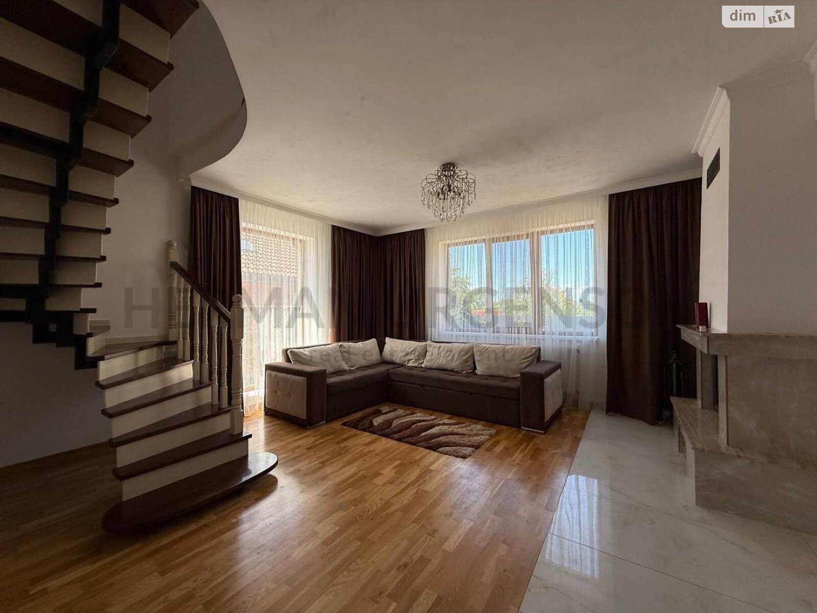 двоповерховий будинок з гаражем, 258 кв. м, цегла. Продаж у Ужгороді фото 1 двоповерховий будинок з гаражем, 258 кв. м, цегла. Продаж у Ужгороді фото 1