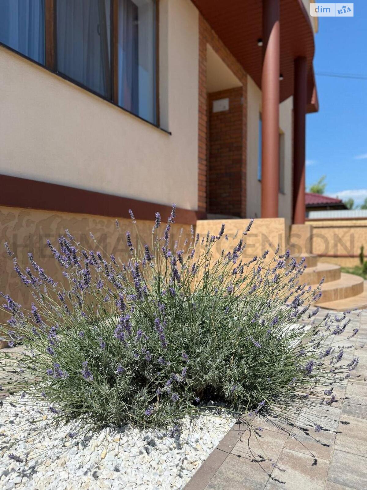 двоповерховий будинок з гаражем, 258 кв. м, цегла. Продаж у Ужгороді фото 1 двоповерховий будинок з гаражем, 258 кв. м, цегла. Продаж у Ужгороді фото 1