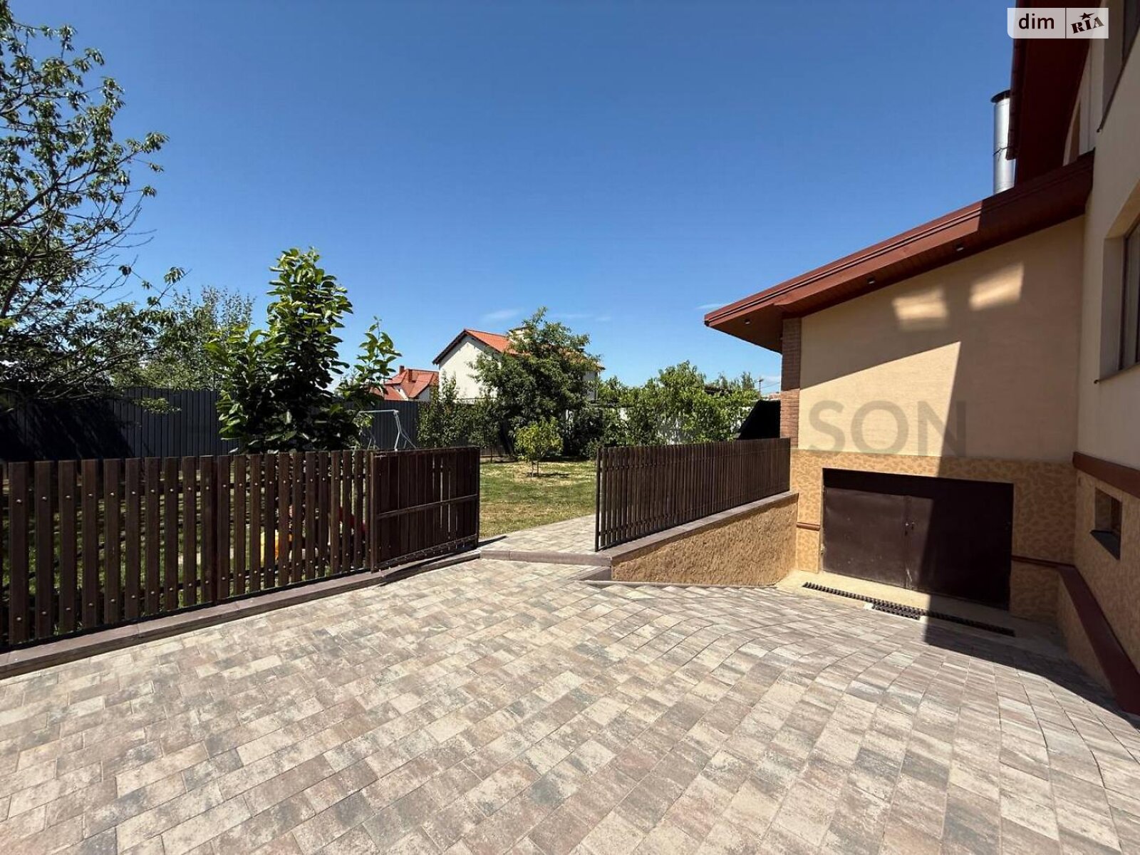 двоповерховий будинок з гаражем, 258 кв. м, цегла. Продаж у Ужгороді фото 1 двоповерховий будинок з гаражем, 258 кв. м, цегла. Продаж у Ужгороді фото 1