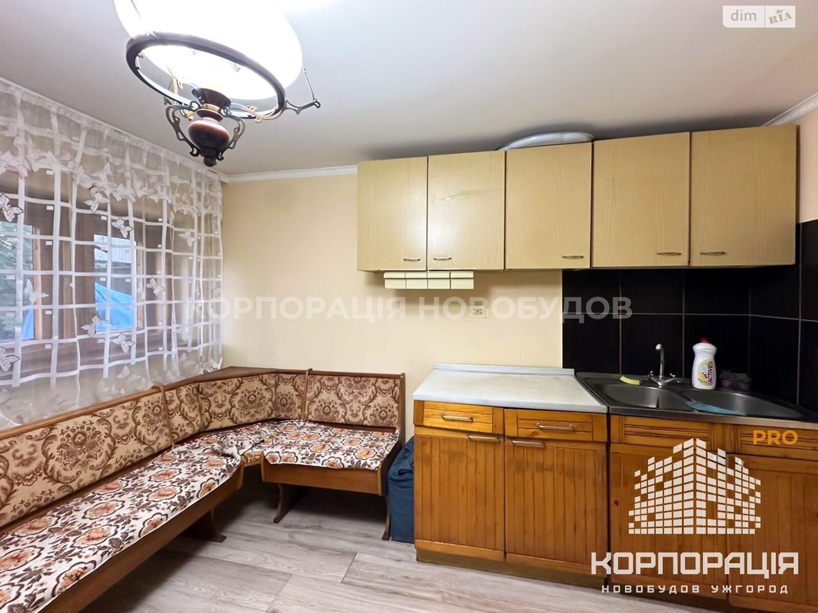 триповерховий будинок з ремонтом, 286.5 кв. м, цегла. Продаж у Ужгороді фото 1