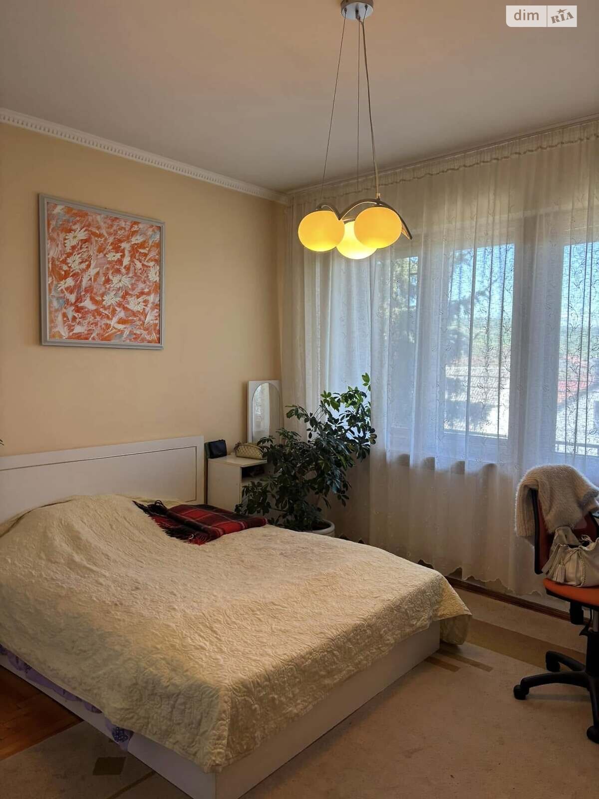двоповерховий будинок з гаражем, 296.5 кв. м, цегла. Продаж у Ужгороді фото 1 двоповерховий будинок з гаражем, 296.5 кв. м, цегла. Продаж у Ужгороді фото 1
