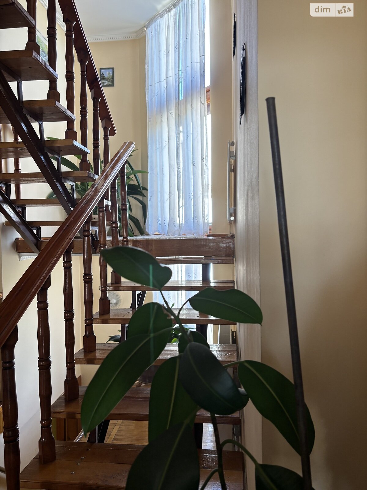двухэтажный дом с гаражом, 296.5 кв. м, кирпич. Продажа в Ужгороде фото 1 двухэтажный дом с гаражом, 296.5 кв. м, кирпич. Продажа в Ужгороде фото 1