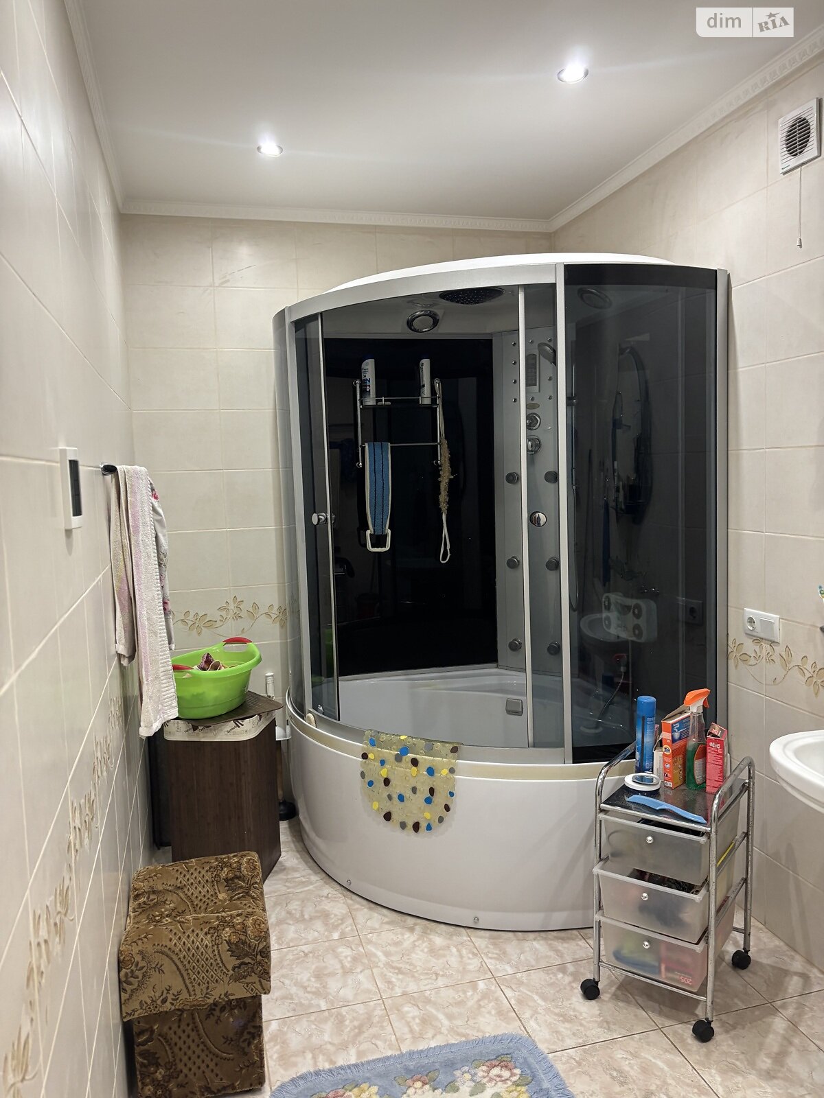 двухэтажный дом с гаражом, 296.5 кв. м, кирпич. Продажа в Ужгороде фото 1 двухэтажный дом с гаражом, 296.5 кв. м, кирпич. Продажа в Ужгороде фото 1