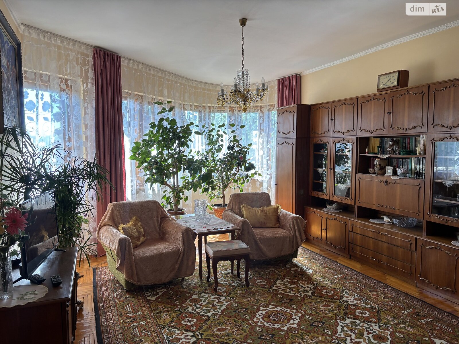 двухэтажный дом с гаражом, 296.5 кв. м, кирпич. Продажа в Ужгороде фото 1 двухэтажный дом с гаражом, 296.5 кв. м, кирпич. Продажа в Ужгороде фото 1
