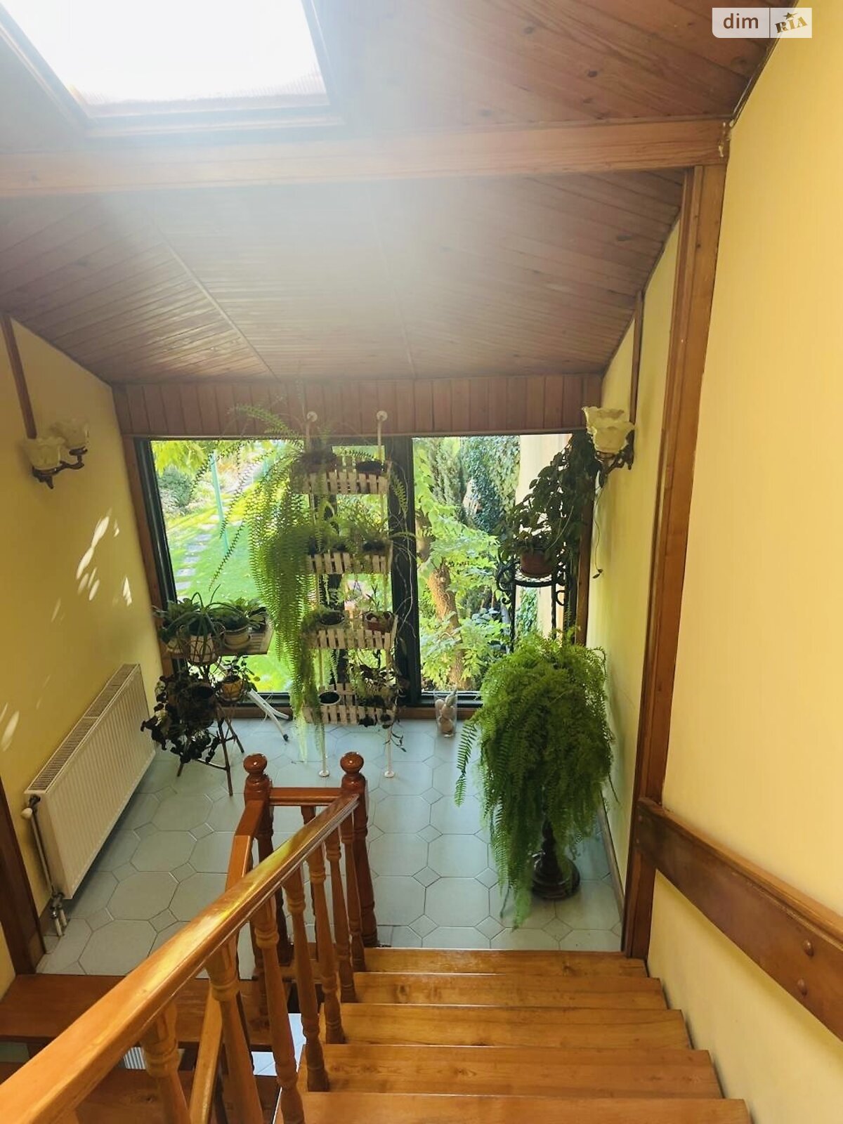 двухэтажный дом с балконом, 199.8 кв. м, кирпич. Продажа в Ужгороде район Центр фото 1 двухэтажный дом с балконом, 199.8 кв. м, кирпич. Продажа в Ужгороде район Центр фото 1