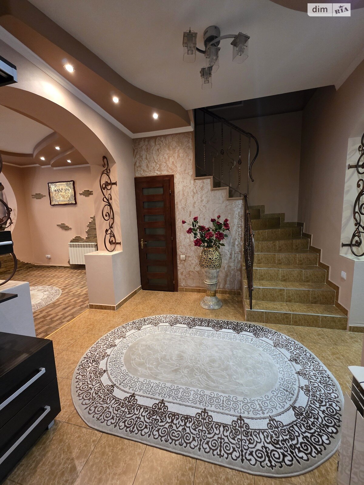 двухэтажный дом беседка, 167 кв. м, кирпич. Продажа в Ужгороде район Центр фото 1 двухэтажный дом беседка, 167 кв. м, кирпич. Продажа в Ужгороде район Центр фото 1