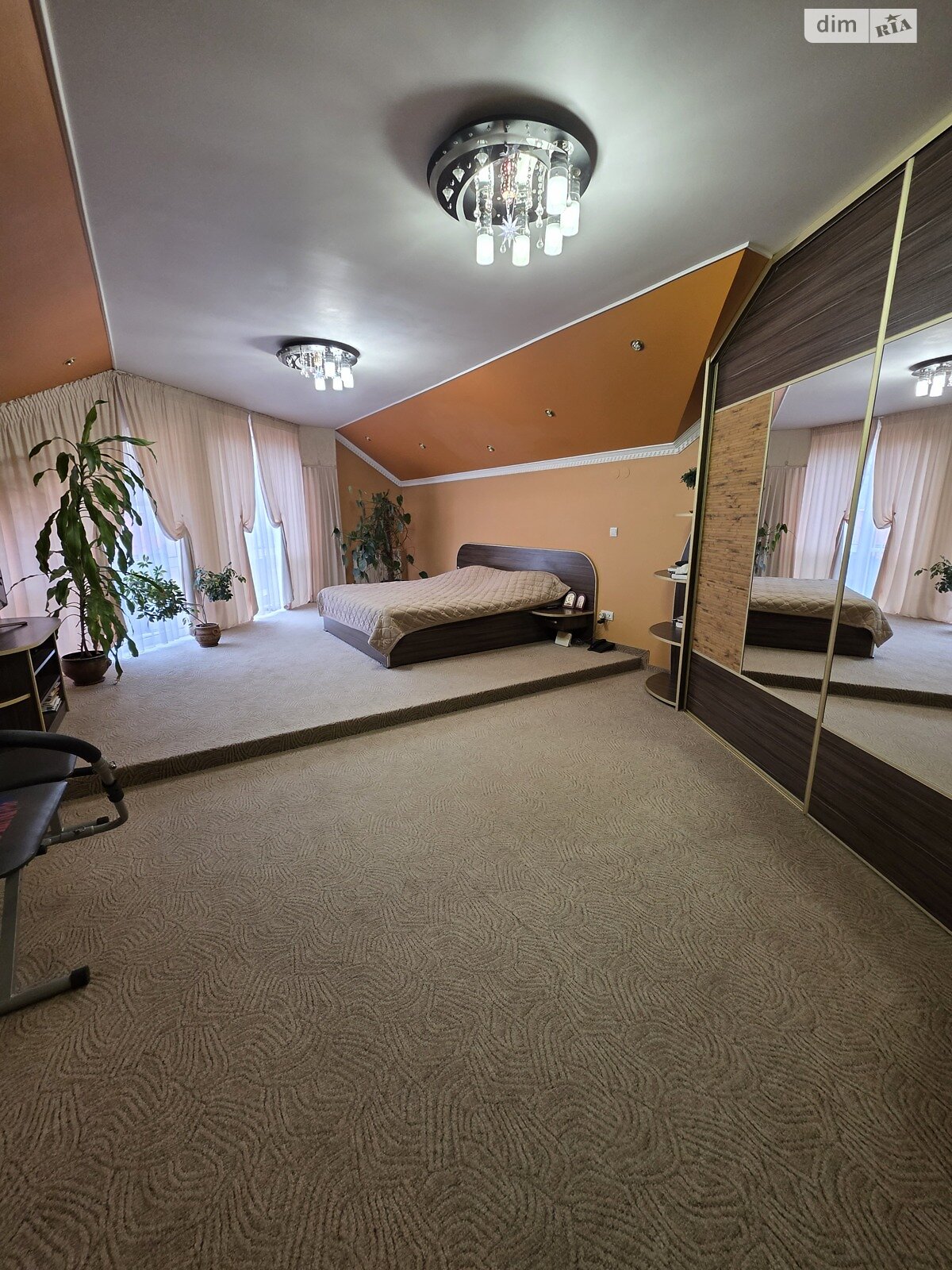 двухэтажный дом беседка, 167 кв. м, кирпич. Продажа в Ужгороде район Центр фото 1 двухэтажный дом беседка, 167 кв. м, кирпич. Продажа в Ужгороде район Центр фото 1