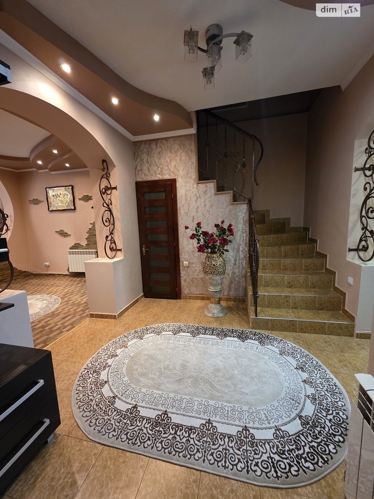 двухэтажный дом с верандой, 167 кв. м, кирпич. Продажа в Ужгороде район Центр фото 1 двухэтажный дом с верандой, 167 кв. м, кирпич. Продажа в Ужгороде район Центр фото 1