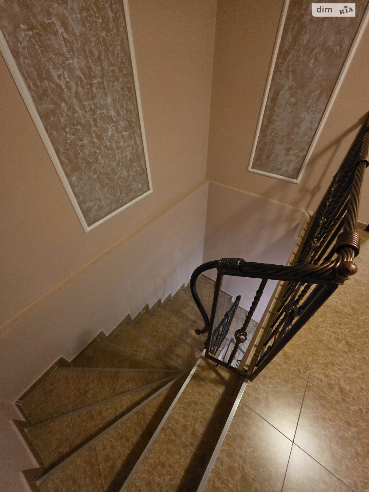 двухэтажный дом с верандой, 167 кв. м, кирпич. Продажа в Ужгороде район Центр фото 1 двухэтажный дом с верандой, 167 кв. м, кирпич. Продажа в Ужгороде район Центр фото 1