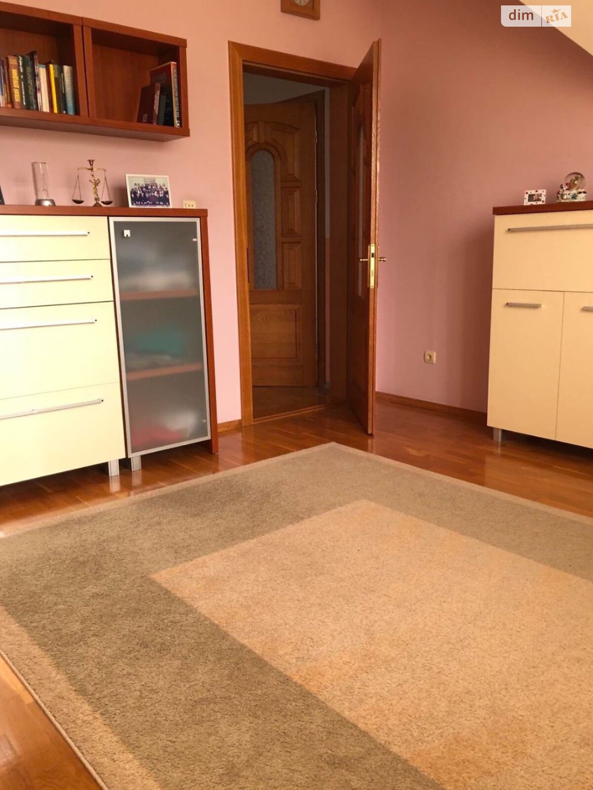 двоповерховий будинок з опаленням, 133 кв. м, цегла. Продаж в Ужгороді, район Центр фото 1 двоповерховий будинок з опаленням, 133 кв. м, цегла. Продаж в Ужгороді, район Центр фото 1