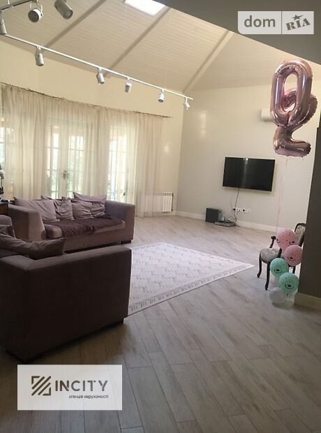 двухэтажный дом с камином, 263 кв. м, кирпич. Продажа в Ужгороде район Центр фото 1 двухэтажный дом с камином, 263 кв. м, кирпич. Продажа в Ужгороде район Центр фото 1