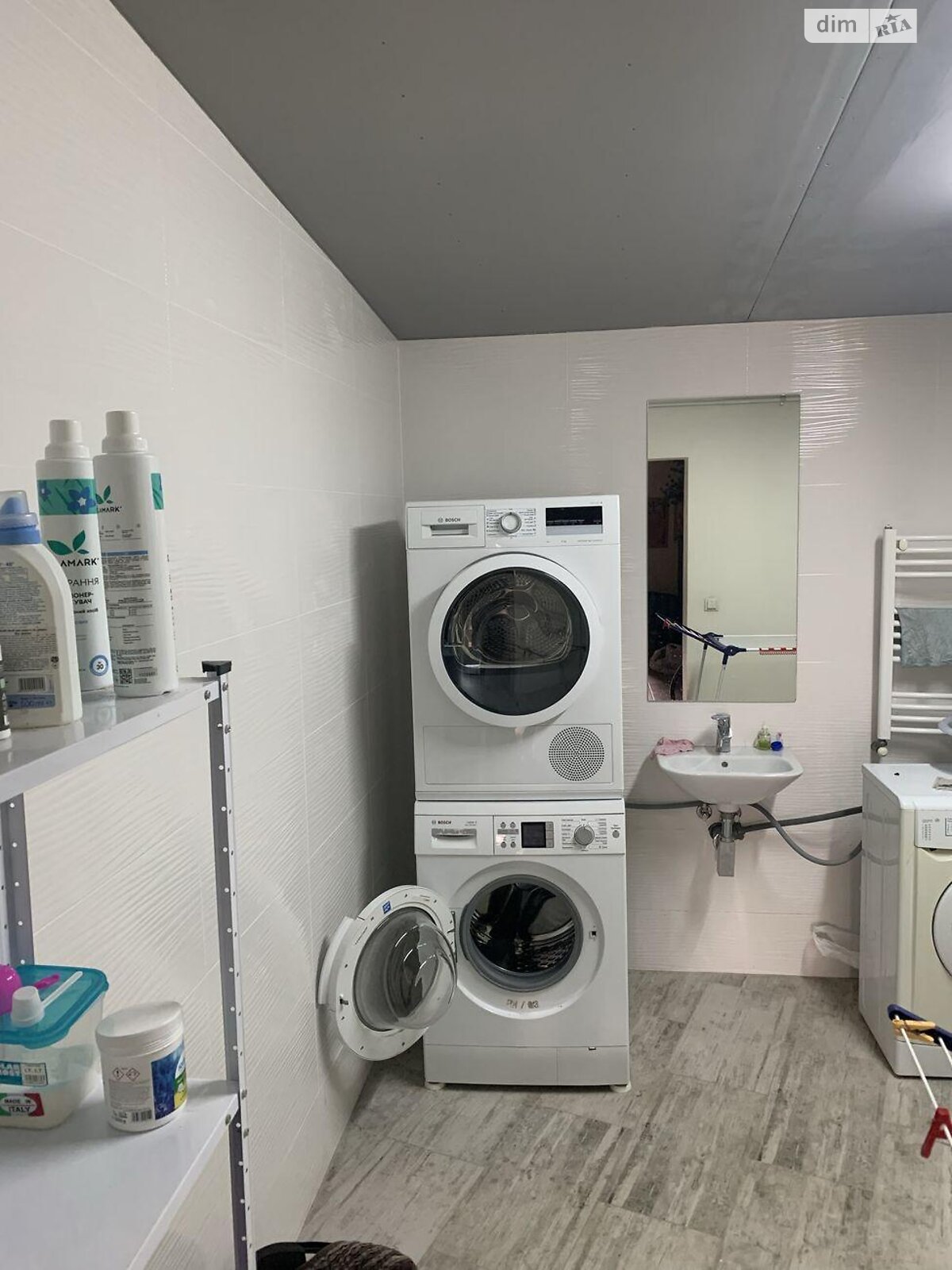трехэтажный дом, 336 кв. м, кирпич. Продажа в Ужгороде район Центр фото 1 трехэтажный дом, 336 кв. м, кирпич. Продажа в Ужгороде район Центр фото 1
