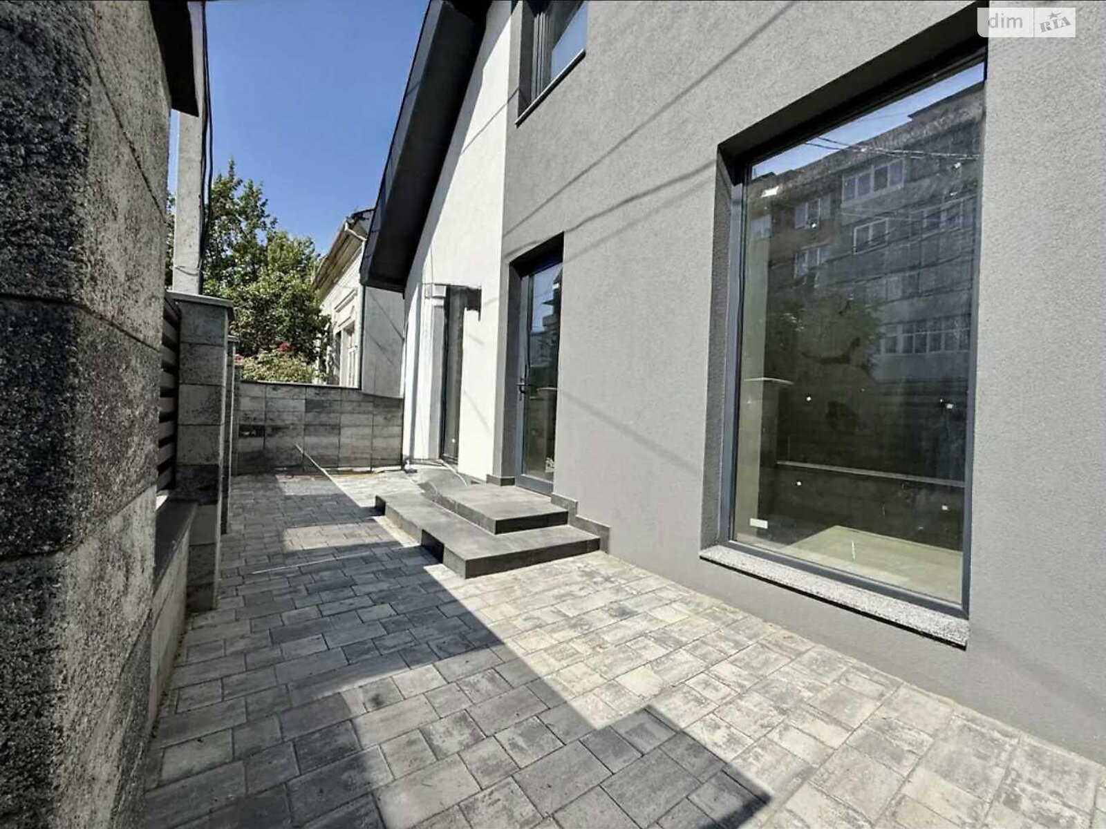 двухэтажный дом, 174 кв. м, кирпич. Продажа в Ужгороде район Центр фото 1