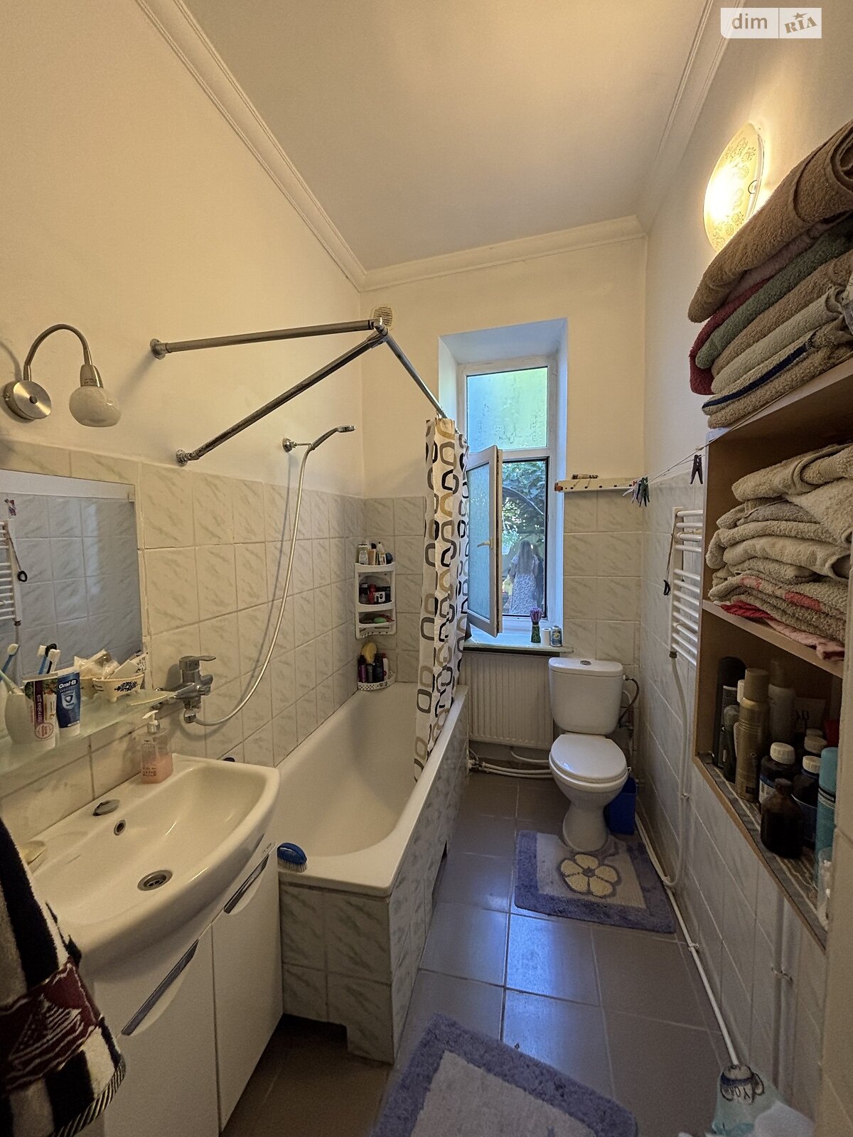 двухэтажный дом с отоплением, 127.3 кв. м, кирпич. Продажа в Ужгороде район Центр фото 1 двухэтажный дом с отоплением, 127.3 кв. м, кирпич. Продажа в Ужгороде район Центр фото 1