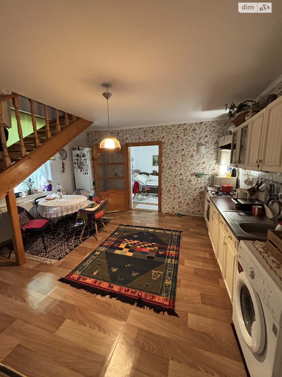 двухэтажный дом с отоплением, 127.3 кв. м, кирпич. Продажа в Ужгороде район Центр фото 1 двухэтажный дом с отоплением, 127.3 кв. м, кирпич. Продажа в Ужгороде район Центр фото 1